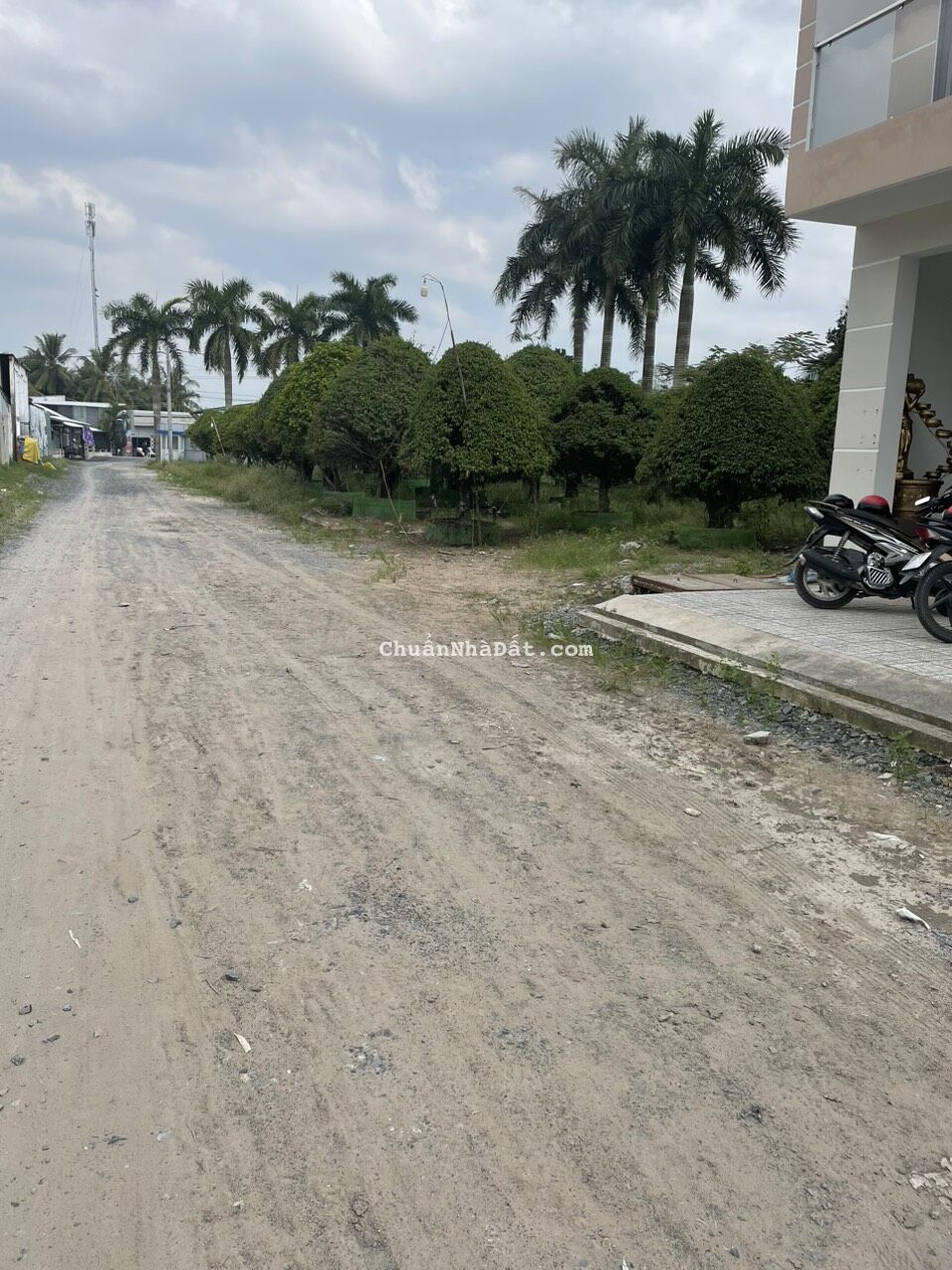 Bán nhà đất giá rẻ bất ngờ - ưu đãi ngập tràn.