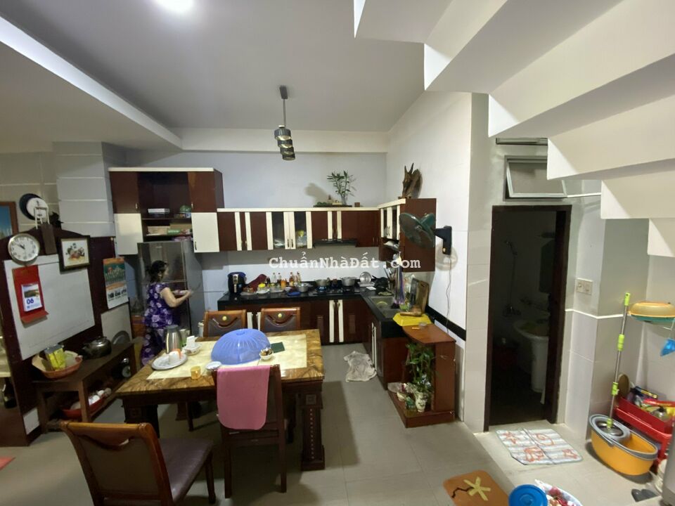 [NHA TRANG]   𝐂𝐚̂̀𝐧 𝐛𝐚́𝐧 𝐜𝐚̆𝐧 𝐧𝐡𝐚̀ 𝟒 𝐭𝐚̂̀𝐧𝐠, 𝐧𝐠𝐚𝐧𝐠 𝟔.𝟓𝐦 