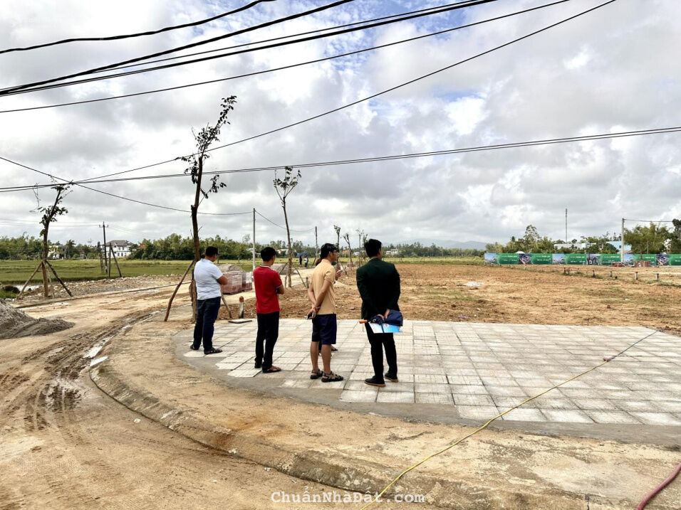 Chỉ 960 triệu sở hữu ngay lô đất đối diện chợ, ngay Quốc Lộ 1A phía Bắc Tam Kỳ - đã có sổ Chỉ 960 triệu sở hữu ngay lô đất đối diện chợ, ngay Quốc Lộ 1A phía Bắc Tam Kỳ - đã có sổ