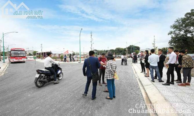 Bán lô Đất cạnh Khu công nghiệp Tam Thăng mở rông - Tam Kỳ, chỉ 1Ty - đường 9m5 rộng rãi Bán lô Đất cạnh Khu công nghiệp Tam Thăng mở rông - Tam Kỳ, chỉ 1Ty - đường 9m5 rộng rãi