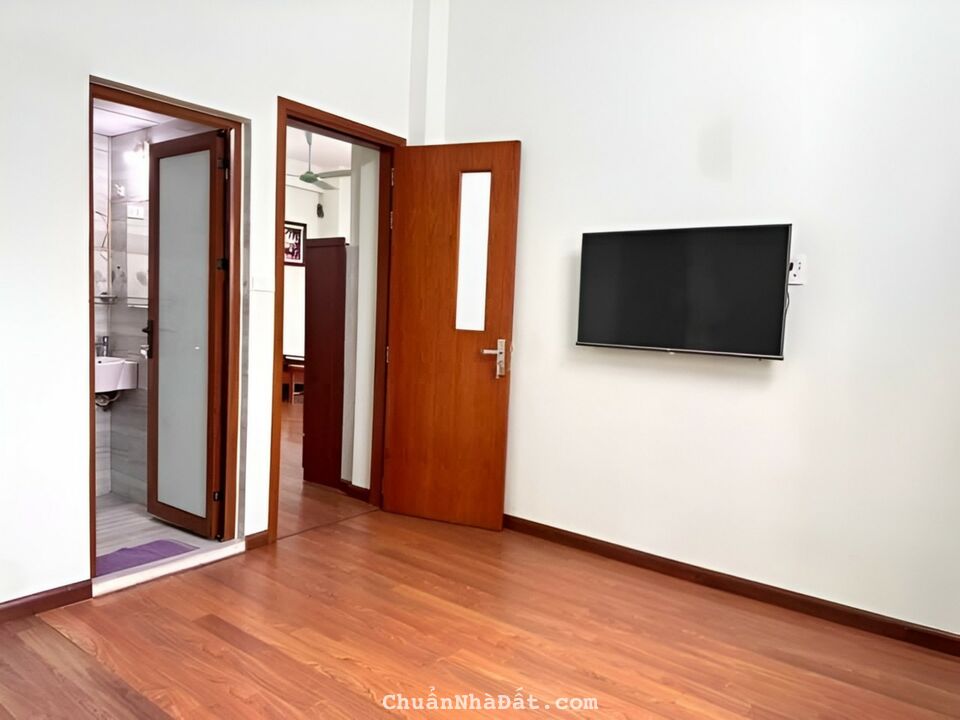 Chung cư Lê Đức Thọ Cầu Giấy 70m, tầng trung giá 2.75 tỷ 0343564283