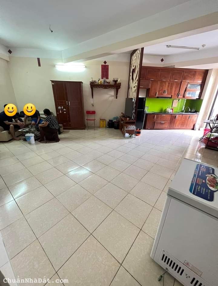 Bán chung cư Trần Bình Cầu Giấy 81m giá 3.6 tỷ, tầng trung, lô góc, 2 ban công, slot ô tô