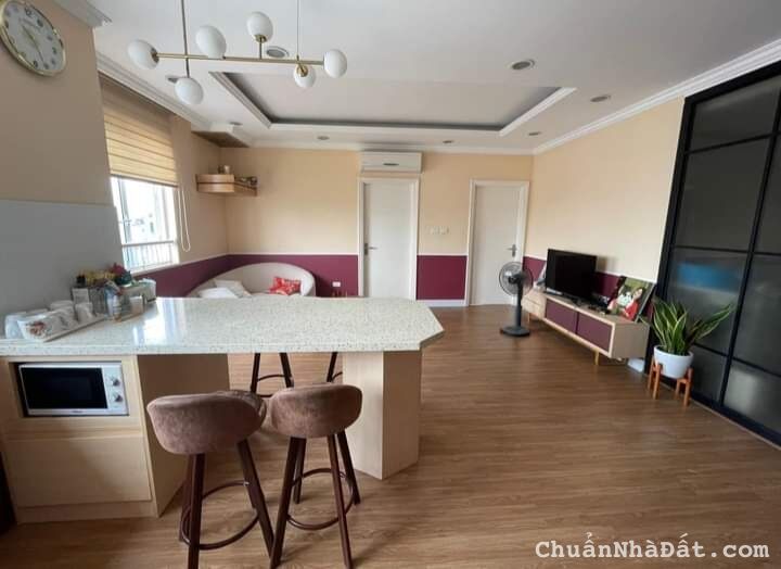 Bán chung cư Lạc Long Quân Tây Hồ 78M giá 5.78 tỷ, nhà đẹp, lô góc, view Hồ Tây