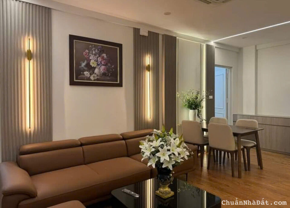 Bán căn hộ tòa CT1-2 Mễ Trì Hạ  86m - 3N2VS, lô góc, nhà đẹp, tặng nội thất giá 5.65 tỷ