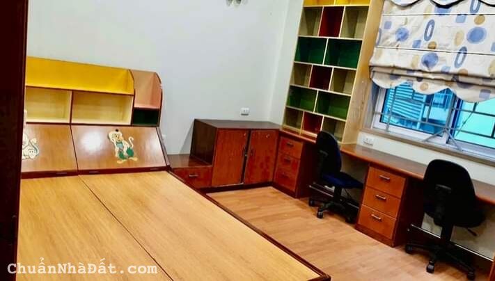 Bán chung cư Dương Đình Nghệ Cầu Giấy 122m giá 6.1 tỷ, căn góc, tầng trung, full nội thất