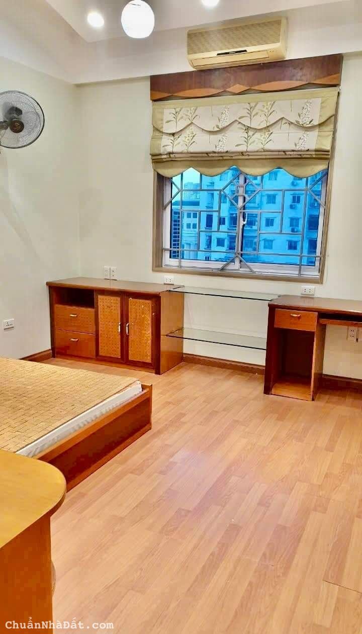 Bán chung cư Dương Đình Nghệ Cầu Giấy 122m giá 6.1 tỷ, căn góc, tầng trung, full nội thất