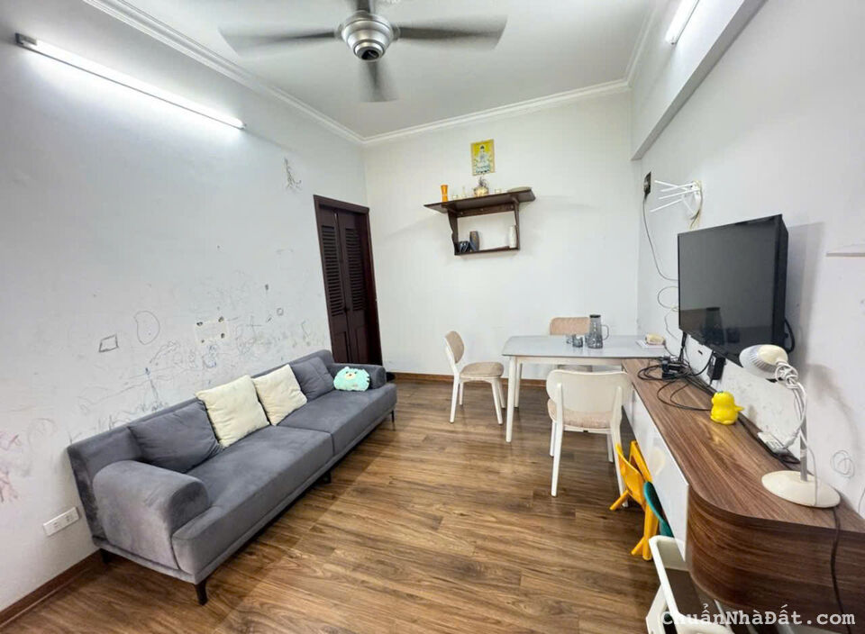 Bán chung cư B3C Nam Trung Yên Cầu Giấy 64m - 2 ngủ giá 3.6 tỷ, lô góc, full nội thất