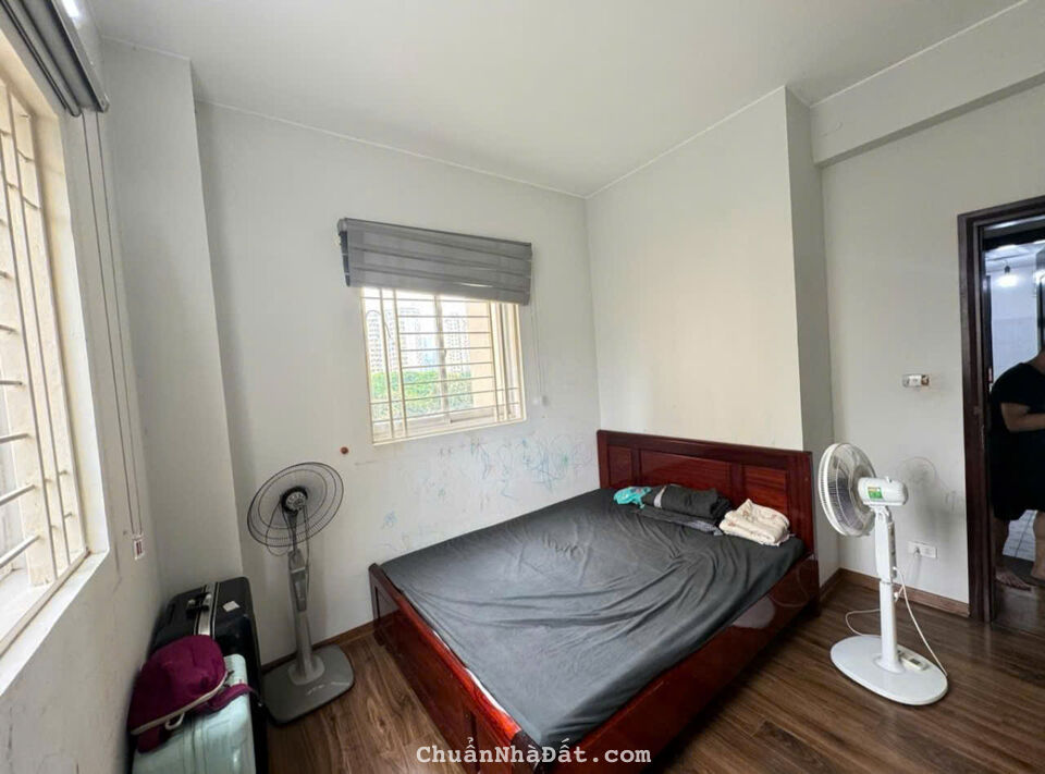 Bán chung cư B3C Nam Trung Yên Cầu Giấy 64m - 2 ngủ giá 3.6 tỷ, lô góc, full nội thất