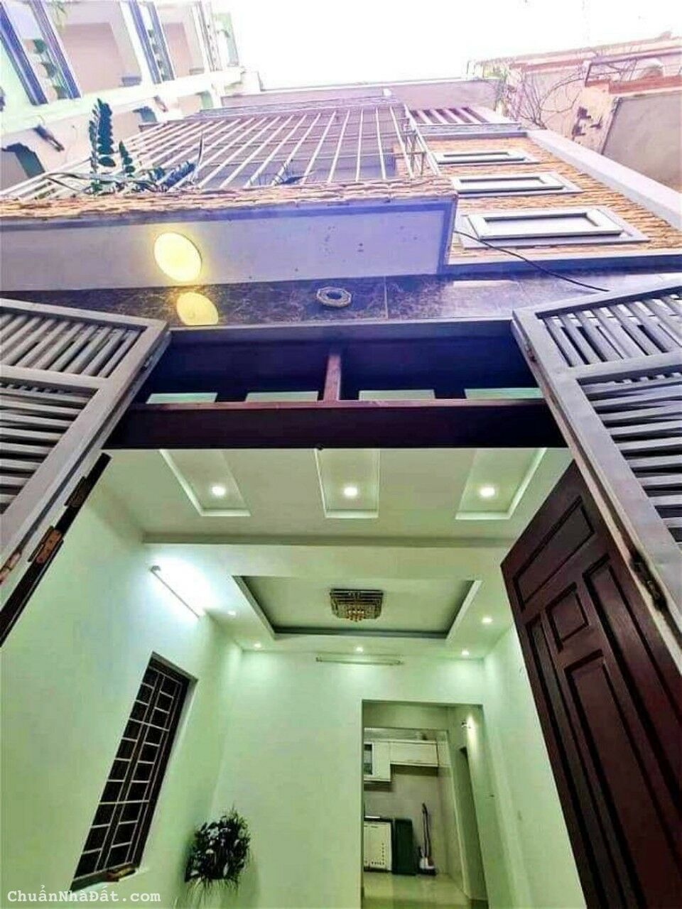 Nhà Cầu Giấy dân xây, ngõ nông, lô góc, ở - văn phòng - cho thuê 50m, 7.5tỷ