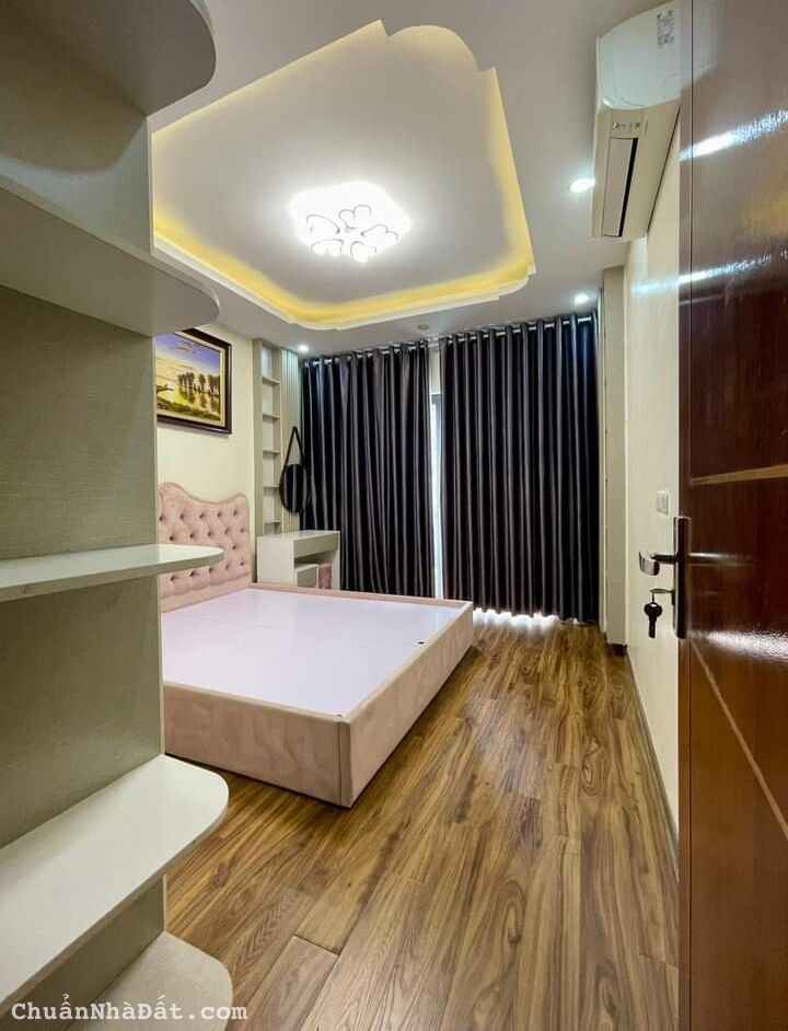 Bán nhà riêng Dịch Vọng Cầu Giấy 36m x 5T giá 7.85 tỷ, nhà đẹp, 2 thoáng, ngõ rộng, online