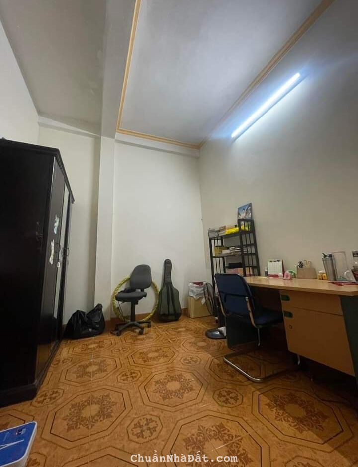 Bán nhà riêng Hoa Bằng Cầu Giấy 50m x 4T giá 6.9 tỷ, nhà dân xây 2 thoáng