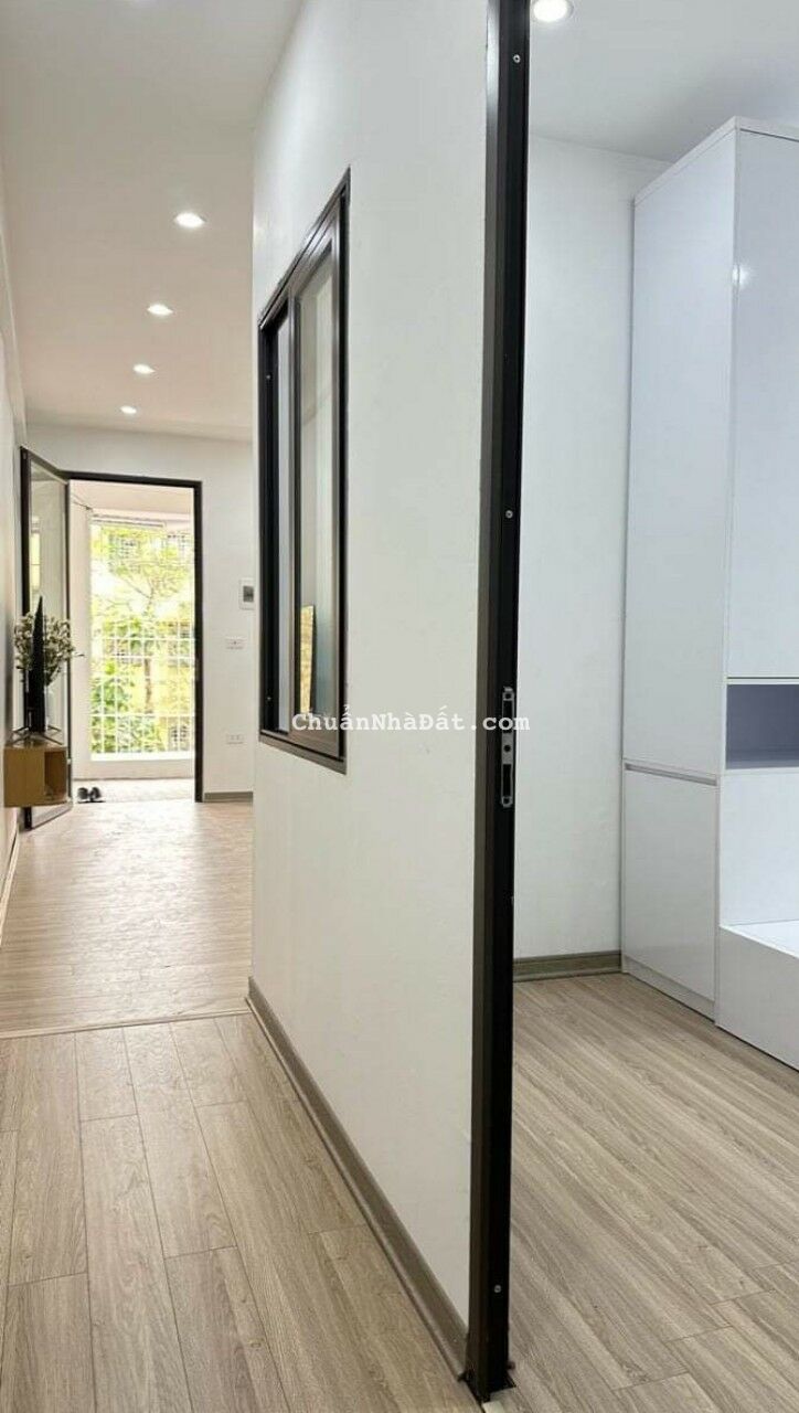 Bán tập thể Sư Phạm Trần Quốc Hoàn Cầu Giấy DTSD 60M giá 2.5 tỷ, full nội thất