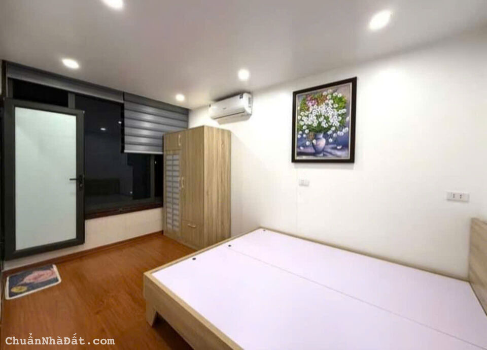 Bán căn hộ tập thể Huỳnh Thúc Kháng Đống Đa 75m,3N2VS, 2 ban công, ô tô giá 3.55 tỷ