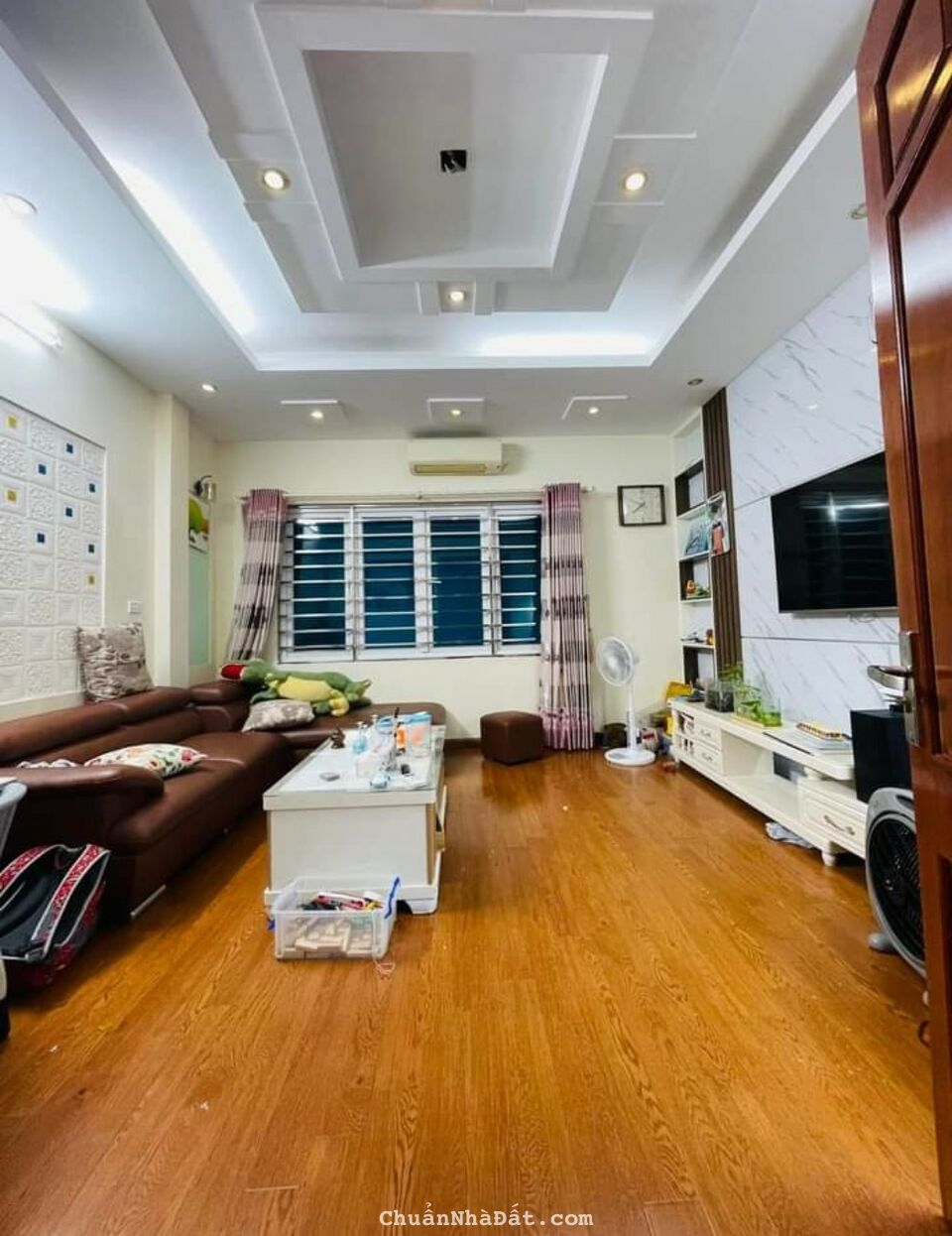 Nhà đẹp 5 tầng  Yên Hòa Cầu Giấy, mặt tiền rộng, về ở ngay 4.95 tỷ