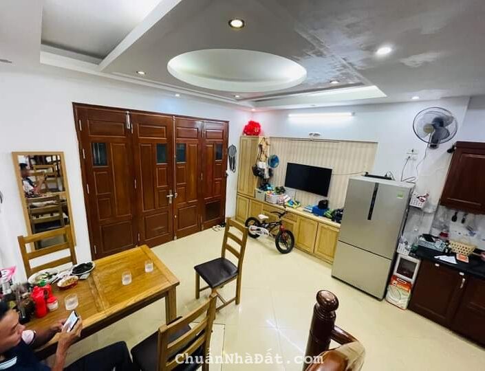 Nhà đẹp 5 tầng  Yên Hòa Cầu Giấy, mặt tiền rộng, về ở ngay 4.95 tỷ