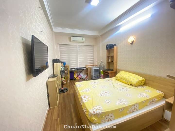 Nhà đẹp 5 tầng, 2 thoáng,  ở ngay Yên Hòa Cầu Giấy, full nội thất, 10m ô tô 4.85 tỷ
