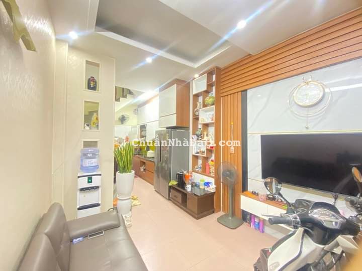 Nhà đẹp 5 tầng, 2 thoáng,  ở ngay Yên Hòa Cầu Giấy, full nội thất, 10m ô tô 4.85 tỷ
