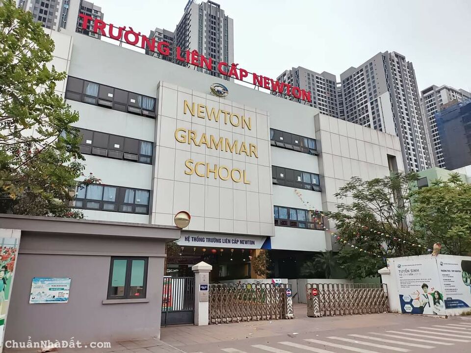 Bán nhà Hoàng Công Chất Bắc Từ Liêm phân lô Kinh Doanh vỉa hè ô tô tránh 52m2 giá 7.5 tỉ TL