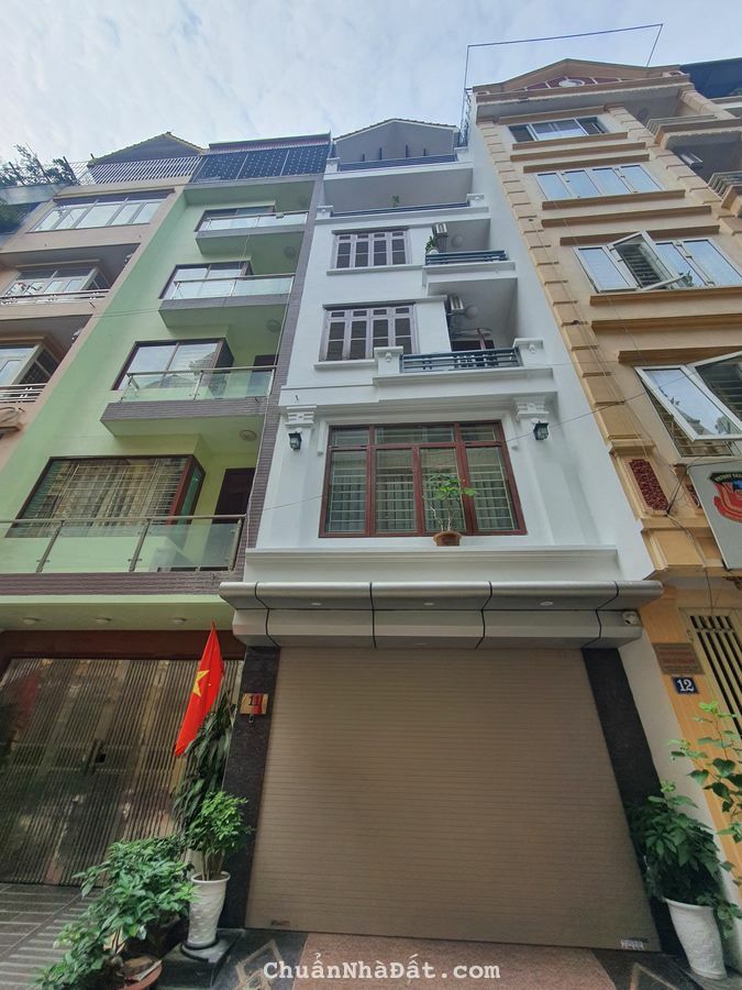 Bán nhà Phân lô Lạc Trung Hai Bà Trưng Ngõ rộng View thoáng Nội thất đẹp, Kinh doanh, Văn phòng 