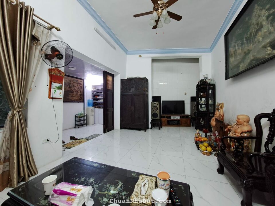 Bán nhà phân lô Đầm Trấu quận Hai Bà Trưng 48m2 x 3 tầng - 4.5 tỷ