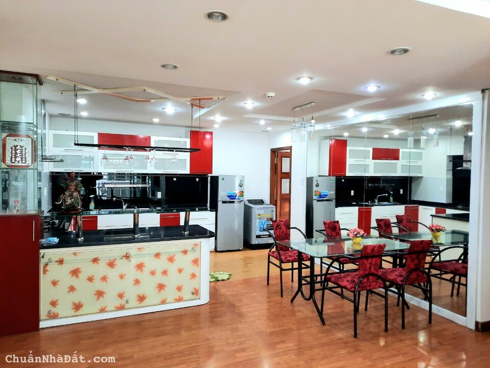 Bán gấp căn hộ New Sài Gòn - Hoàng Anh Gia Lai 3. Gía: 3ty3 TL.