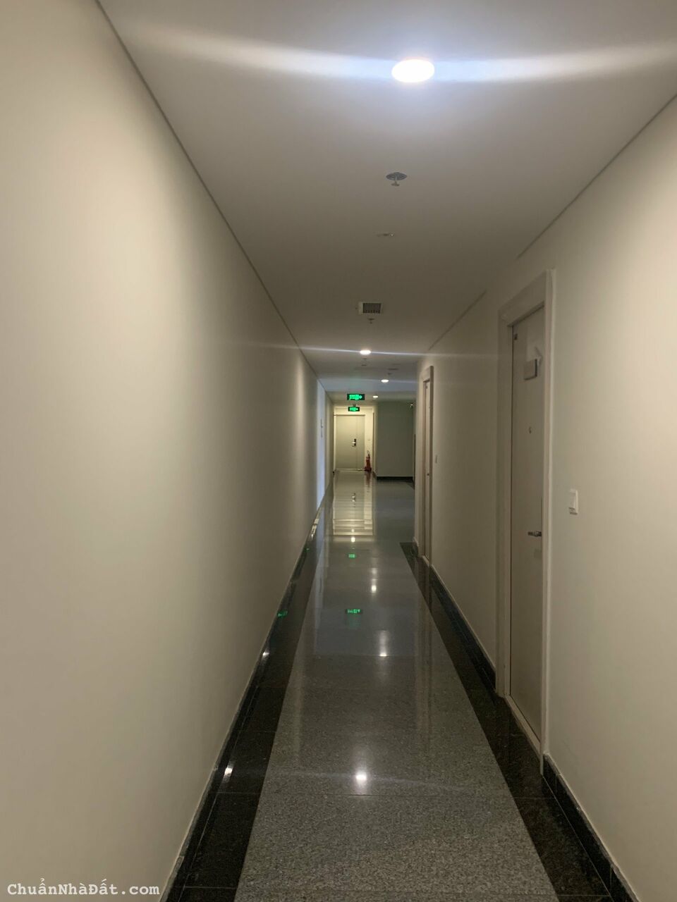 Gia đình cần tiền bán gấp căn hộ Gold Coast Nha Trang view cực đẹp, thương lượng mạnh