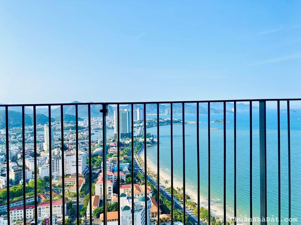 Chính chủ cho thuê căn hộ studio Gold Coast view biển cực đẹp