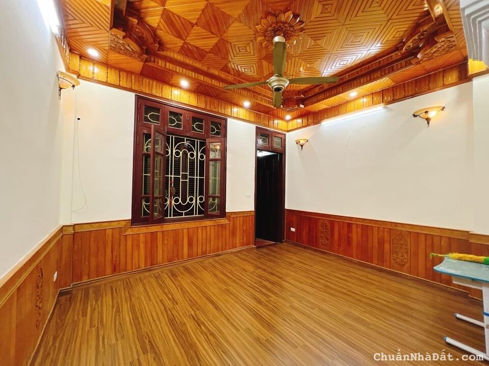 BÁN NHÀ CẦU GIẤY 57M2-LÔ GÓC-OTO-NGÕ THÔNG