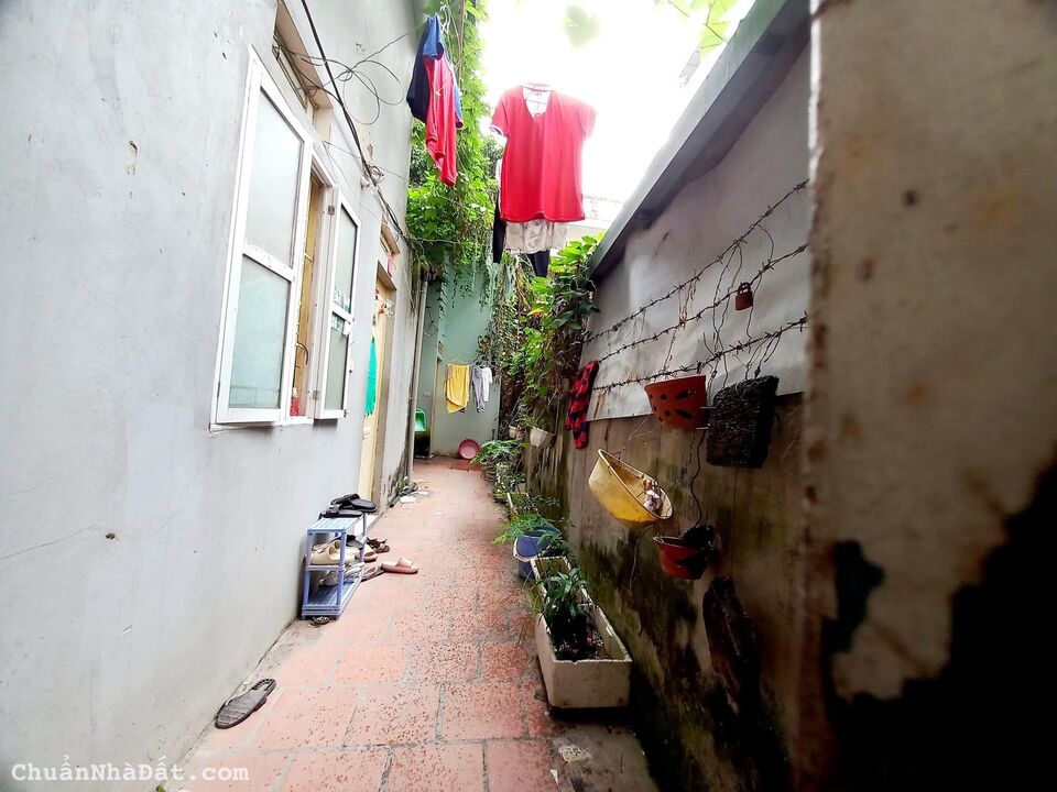 BÁN ĐẤT TẶNG NHÀ ĐỨC DIỄN 77M2-CẠNH HỒ-5M BÃI OTO-ĐẦU TƯ GIỮ TIỀN-GIÁ 4.8 TỶ