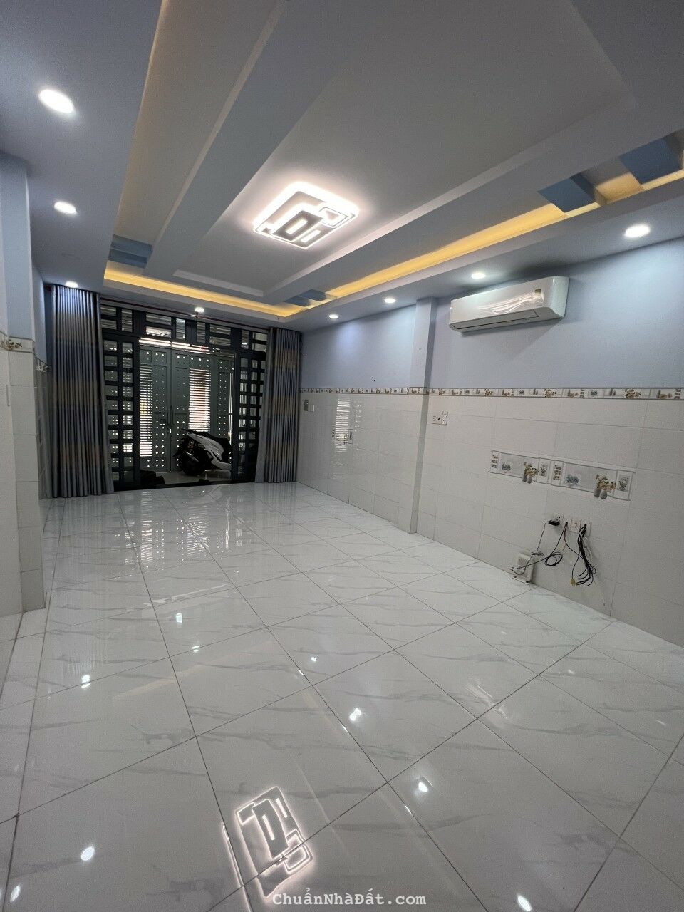 Chính chủ bán gấp nhà 2 MT Đường 16B, Bình Tân