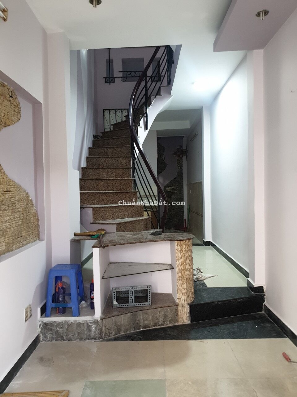 Cho thuê nhà nguyên căn gần đường Trường Sa, P.17, Phú Nhuận