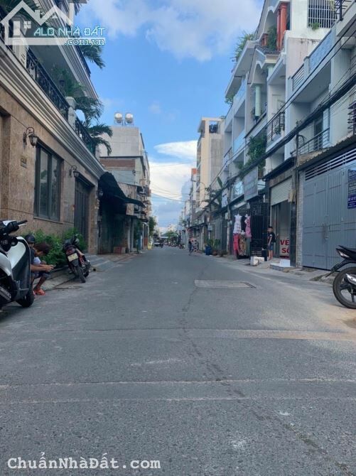 BÁN NHÀ LƯƠNG ĐÌNH CỦA, ĐỐNG ĐA 42 M2 GIÁ 4 TỶ- Ô TÔ ĐỖ CỔNG - GẦN TRƯỜNG CHỢ - TIỆN ÍCH BẠT NGÀN