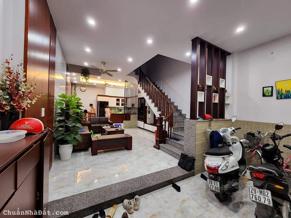 Bán nhà Đại La ô tô đỗ cửa ngõ thông kinh doanh vài bước ra phố