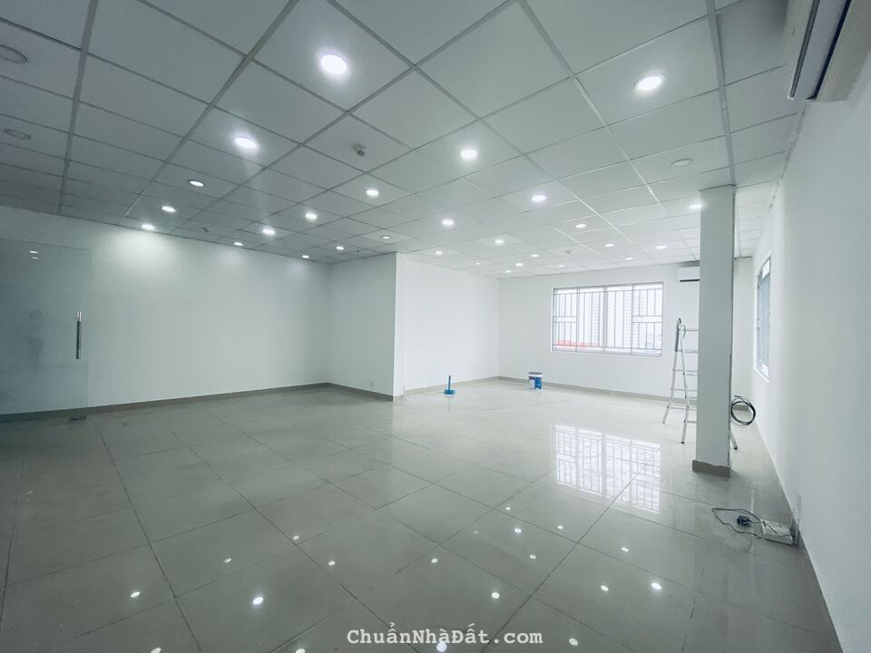 Cho thuê văn phòng 55 m2 Nguyễn Xí, Bình Thạnh giá chỉ 14 triệu/th !!!