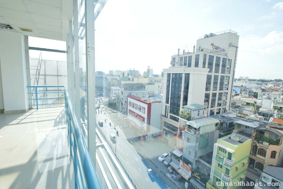 Văn phòng vị trí đẹp DT 100m2 View kính sáng sủa, tại TT Phú Nhuận