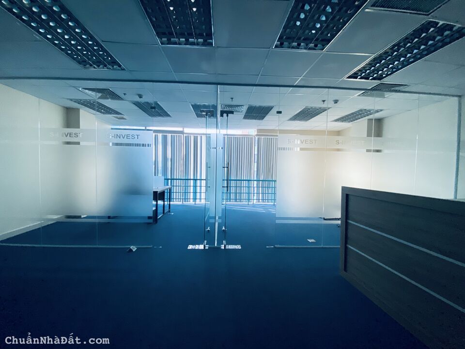 Văn phòng vị trí đẹp DT 100m2 View kính sáng sủa, tại TT Phú Nhuận