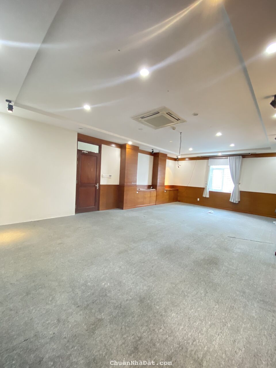 Cho thuê sàn văn phòng đẹp nhỏ xinh 50m2 tại đường 3/2, Q10