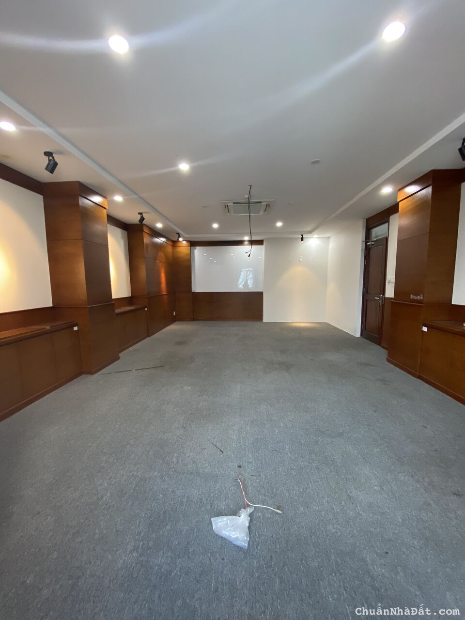 Cho thuê sàn văn phòng đẹp nhỏ xinh 50m2 tại đường 3/2, Q10