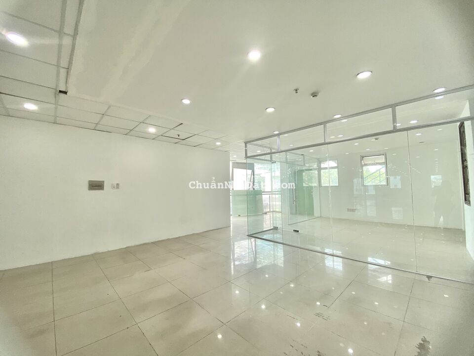 Văn phòng sàn 220m2 đẹp view kính sang trọng đường Hồ Văn Huê - Phú Nhuận