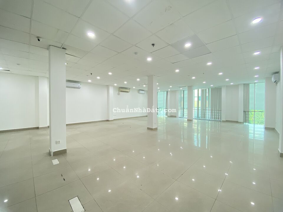 Cho thuê văn phòng 150m2 view kính đường Nguyễn Trung Trực, Q. Bình Thạnh