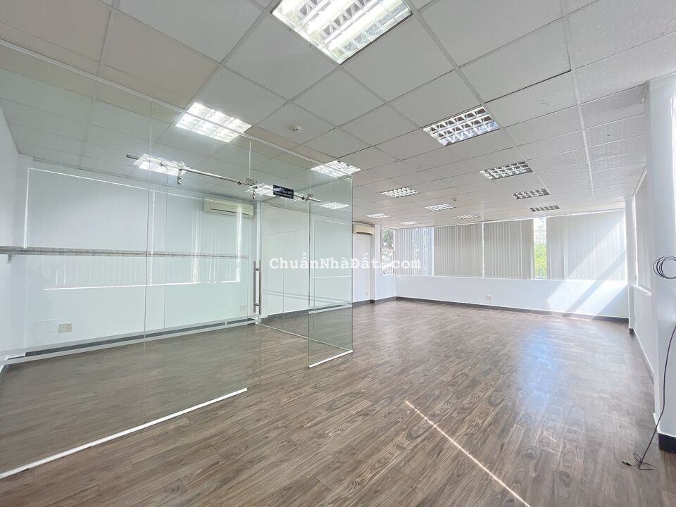 Cho thuê văn phòng sàn 95m2 view full kính Trần Quang Khải, Quận 1