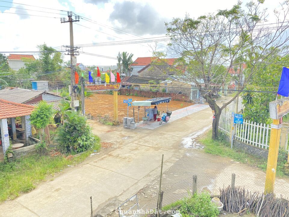 Chính chủ bán lô đất gần Chợ, Đường QH7.5m giá chỉ 800