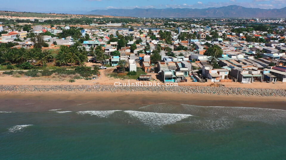 Cần tiền bán nhanh đất ở đô thị 78m2 cách biển hoà phú 30m chỉ 1,17 tỷ Lh 0938677909 xem sổ