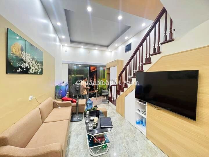  NHÀ ĐẸP Ở NGAY ngõ 79 Cầu Giấy Quan Hoa 45m, mt4m giá 5.1 tỷ 0868470990