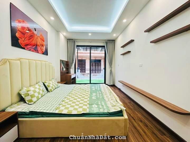 Nhanh còn kịp nhà ngõ 5 Hoàng Quốc Việt, full nội thất, ở luôn, kinh doanh 5.65 tỷ