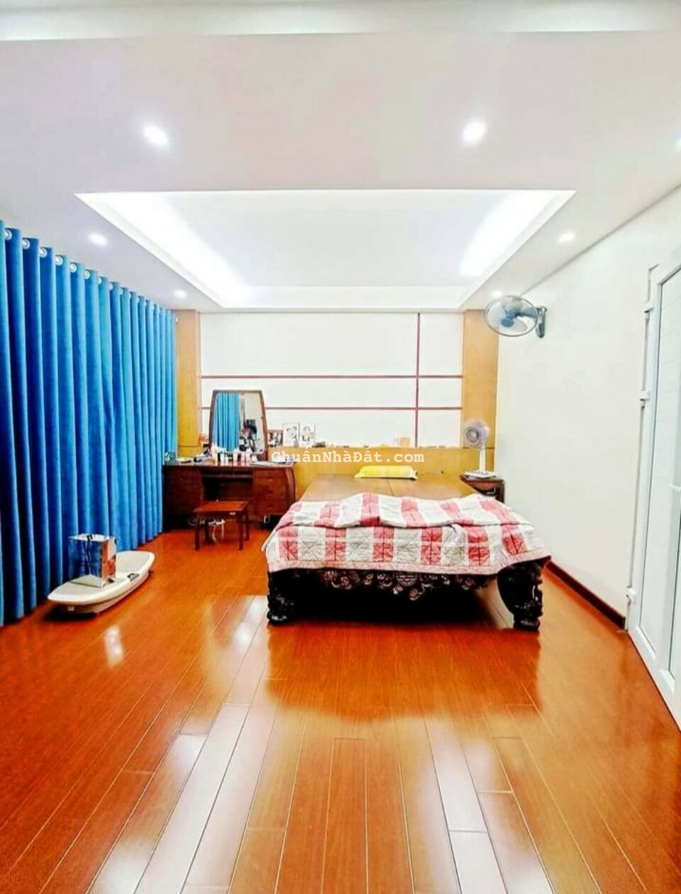 RẺ, ĐẸP nhà dân xây, lô góc, Hồ Tùng Mậu Cầu Giấy 40m5t giá 5.3 tỷ, về ở ngay