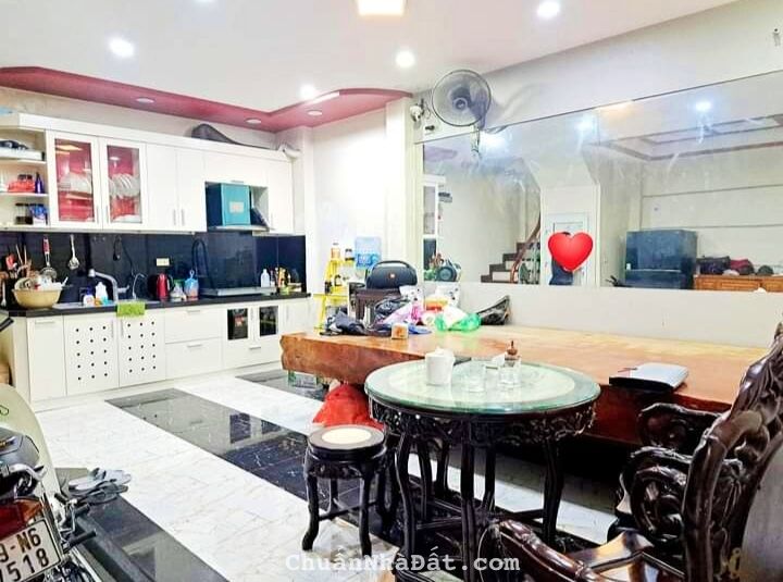 RẺ, ĐẸP nhà dân xây, lô góc, Hồ Tùng Mậu Cầu Giấy 40m5t giá 5.3 tỷ, về ở ngay