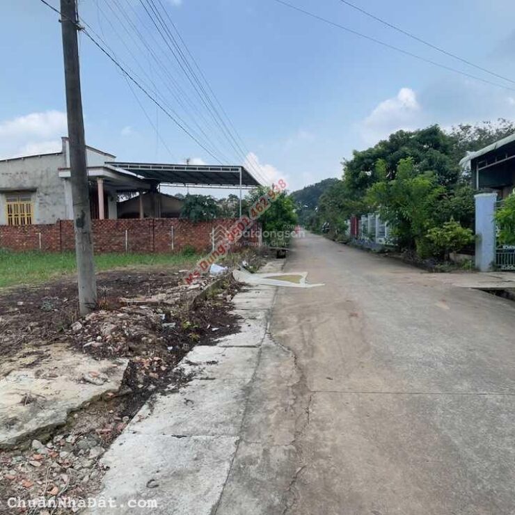 Ngộp Bank Bán Gấp Đất Sân Bay Sẵn Sổ Giá 2ty5 Còn 1ty6 LH 0934785080