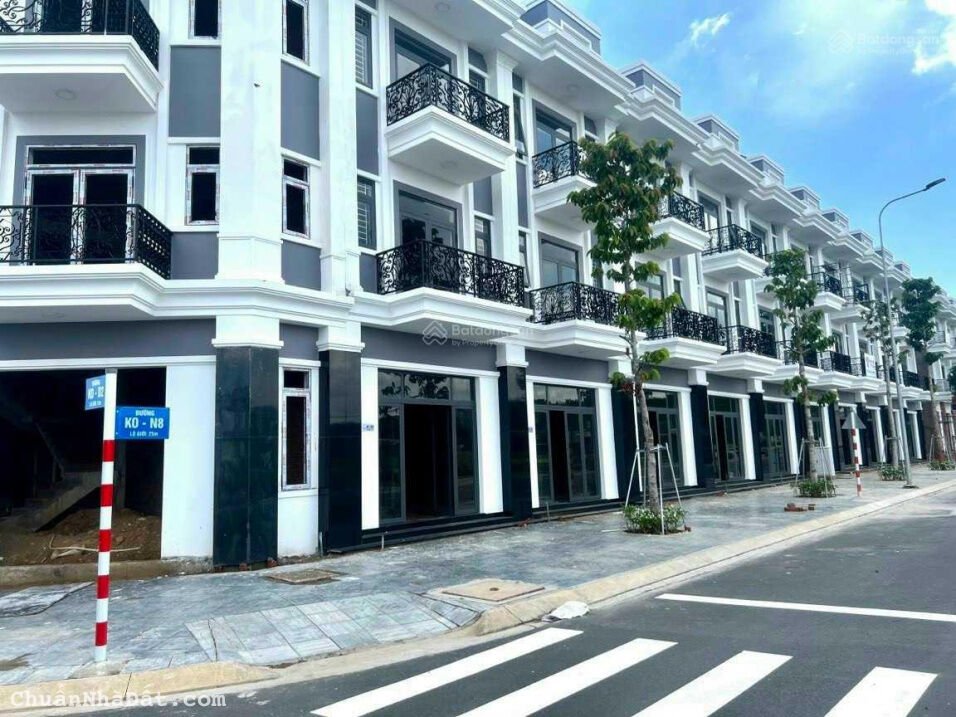 Dự án Century sân bay Long Thành cam kết lợi nhuận 30%/năm. Sổ riêng thổ cư 100%. LH 0908457029