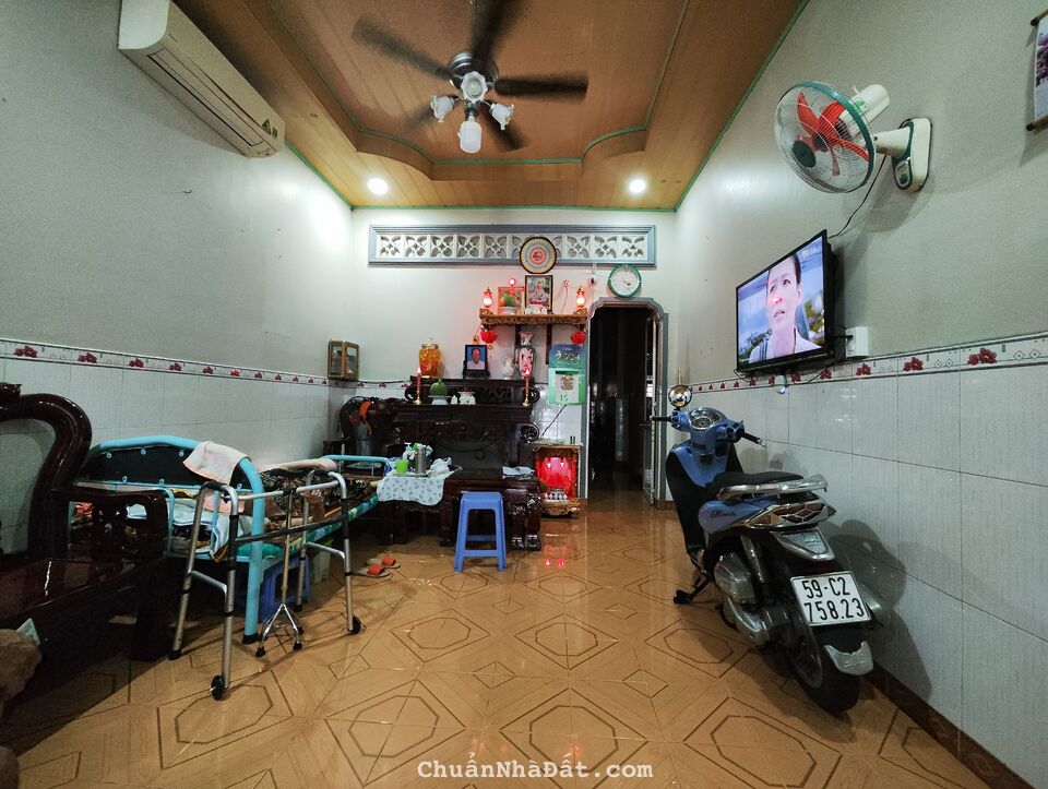 Bán gấp nhà 2 MT Bùi Văn Ba, Tân Thuận Đông Q7, 106m2, 3 Lầu, 13 tỷ Bán gấp nhà 2 MT Bùi Văn Ba, Tân Thuận Đông Q7, 106m2, 3 Lầu, 13 tỷ